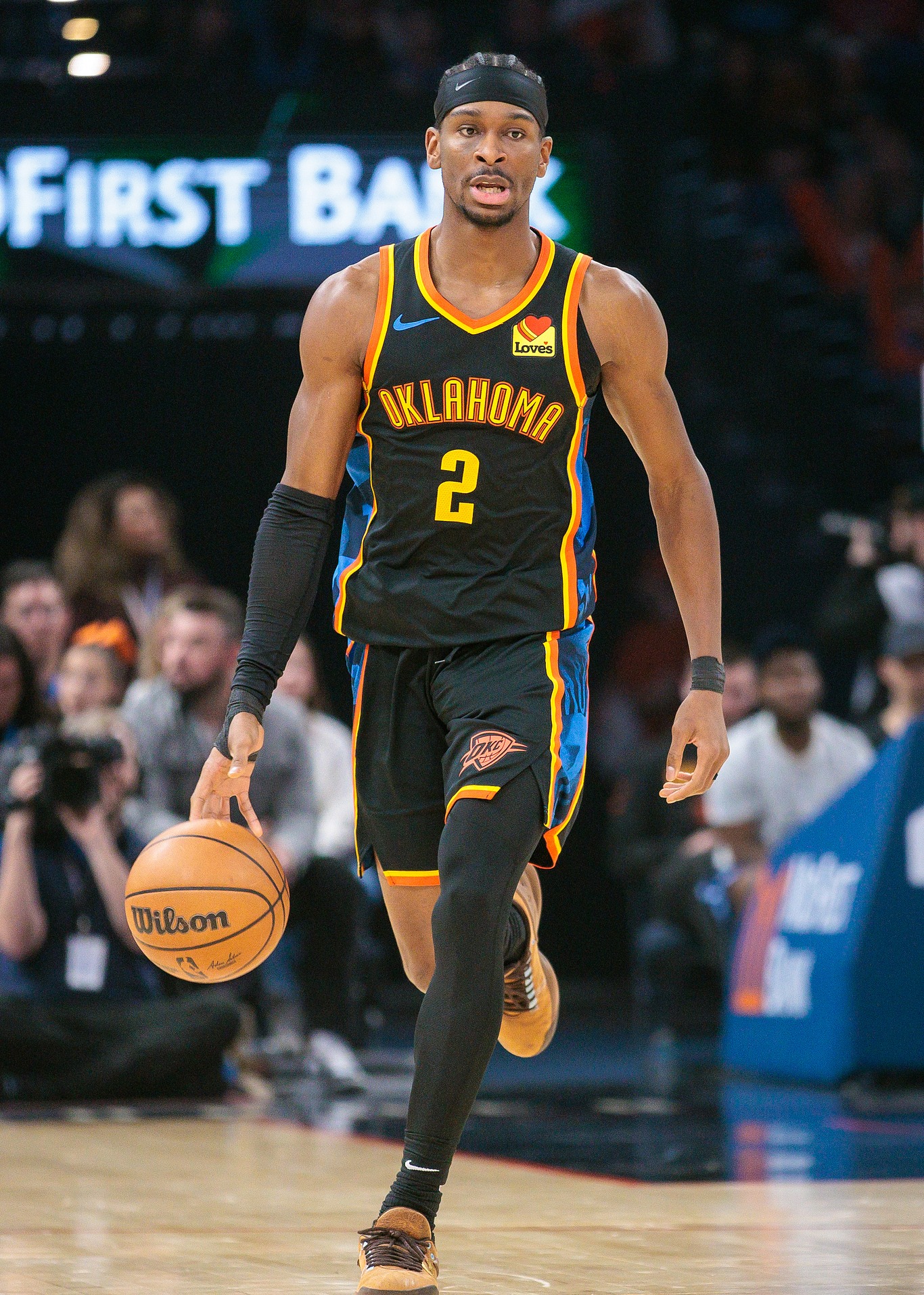 关于俄克拉荷马雷霆训练开放日；冲刺阶段绝杀压哨引欢呼；欧篮联在即；数据趋势出现新变化的信息